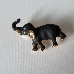 Fashion Jewelry Black and Gold Elephant Brooch